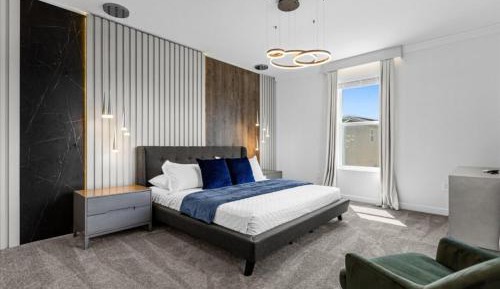 Six-Bedroom Holiday Home