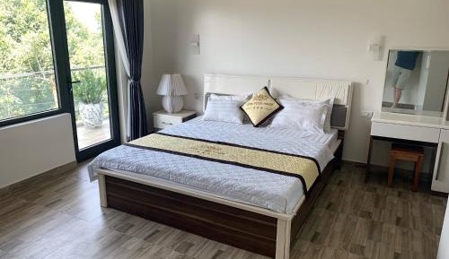 King Room with Balcony