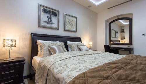 Superior One-Bedroom Apartment