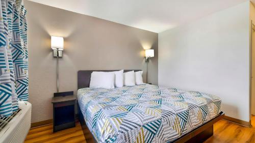 Queen Room - Disability Access - Non-Smoking