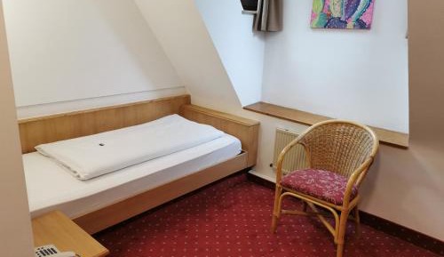 Economy Single Room