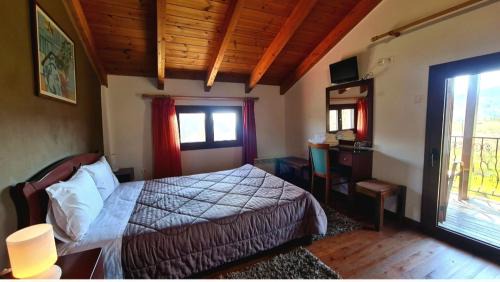 Double or Twin Room with Lake View