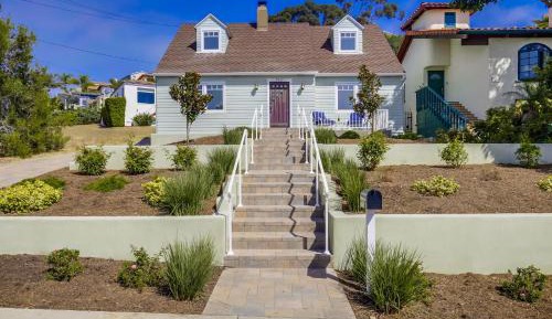Three-Bedroom Holiday Home 