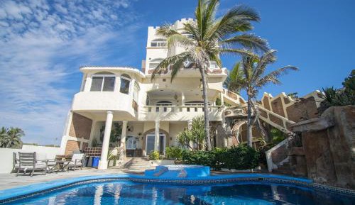 Six-Bedroom Holiday Home