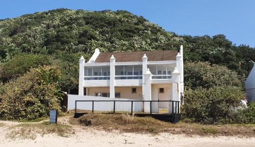Villa - Beach Front