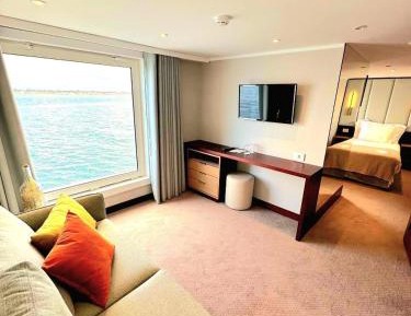 Suite with Ria View