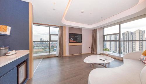 Executive Suite with View