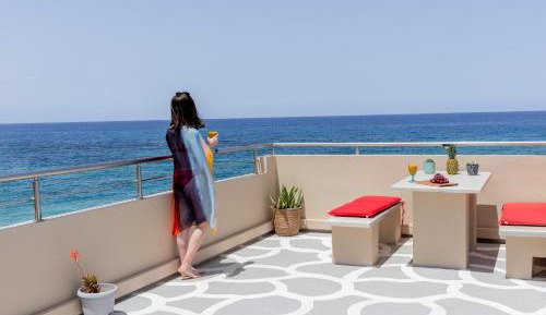 Family Apartment with Sea View