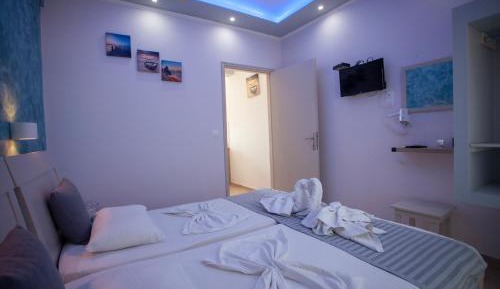 One-Bedroom Apartment (3 Adults)