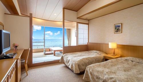 Japanese Western Style Room + Room Only - Smoking