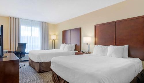 Queen Room with Two Queen Beds - Non-Smoking