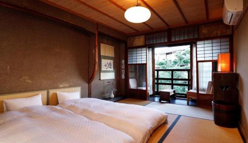 Large Double or Twin Room