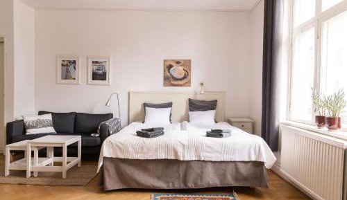 Studio (2 Adults)