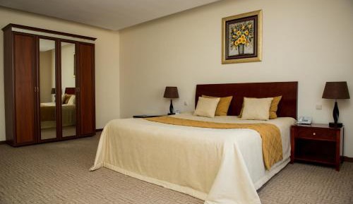 One-Bedroom Suite