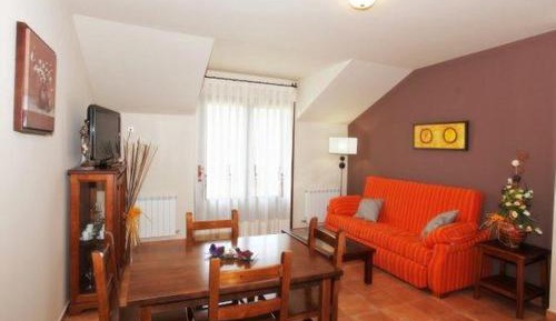 One-Bedroom Apartment (2 Adults)