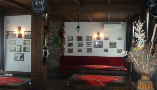 Deluxe Double Room with Extra Bed