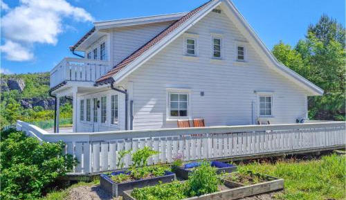 Four-Bedroom Holiday Home