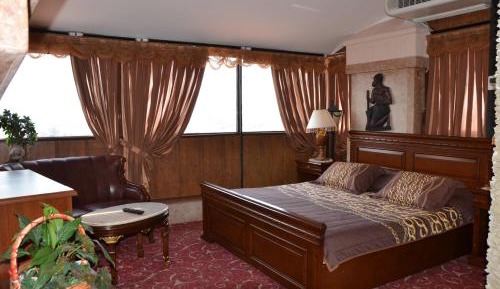 Suite with Panoramic View