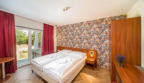 Double or Twin Room with Garden View