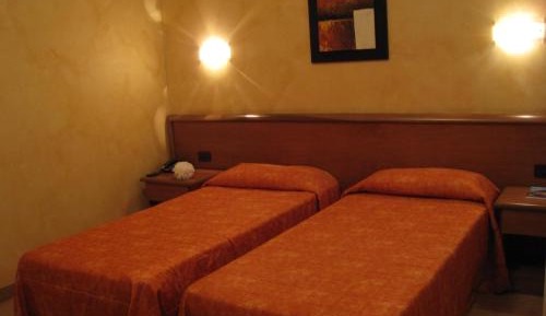 Twin Room with Private Bathroom