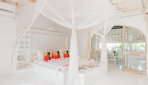 Master Suite with Ocean and Front View