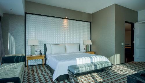 CEO Suite