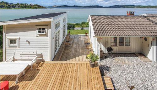 Two-Bedroom Holiday Home