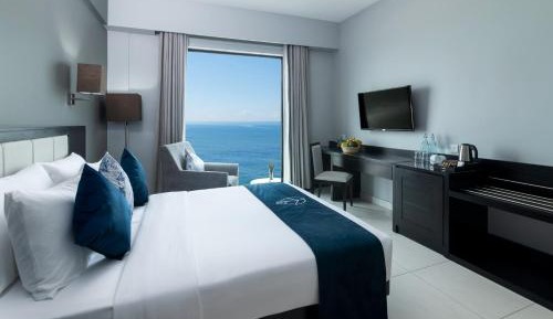 Premier Two Bedroom Suite Sea Front