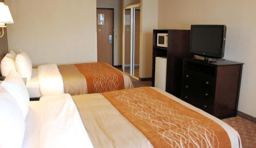 Queen Room with Two Queen Beds - Smoking