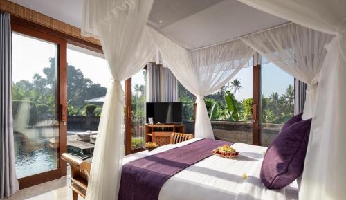 Three-Bedroom Villa with Private Pool and Free Benefit 