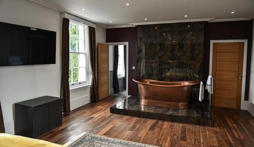 Apartment with Terrace