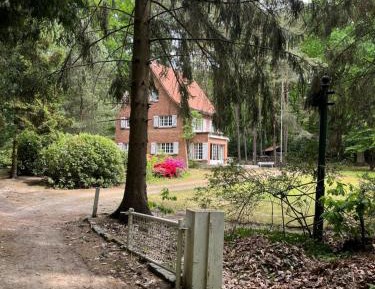 Villa with Garden View