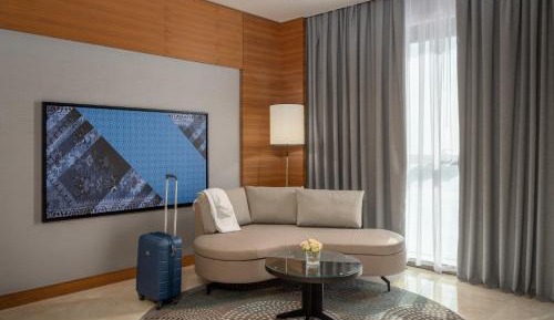Spacious One Bedroom Suite with Lounge Access