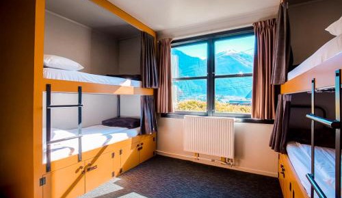 Bunk Bed in Mixed Dormitory Room