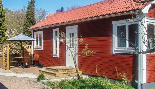 One-Bedroom Holiday Home