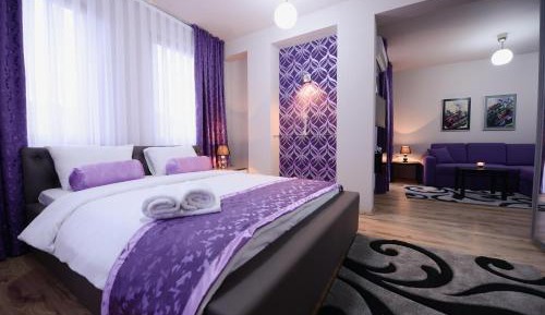One-Bedroom Apartment with Balcony