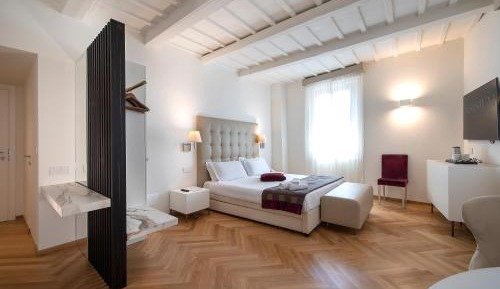 Large Superior Room - Annex