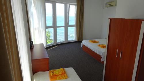 Superior Triple Room with Sea View