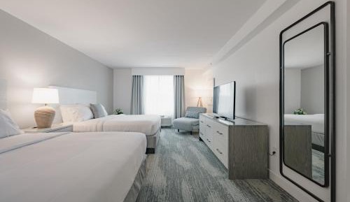 Queen Room with Two Queen Beds - Non-Smoking