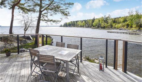 Three-Bedroom Holiday Home 