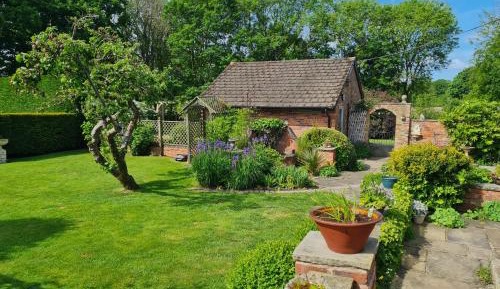 Deluxe Double or Twin Room with Garden View