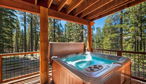 Six Bedroom Holiday Home