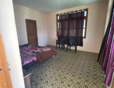Deluxe Room (2 Adults + 1 Child)