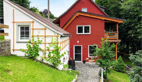 Three-Bedroom Holiday Home 