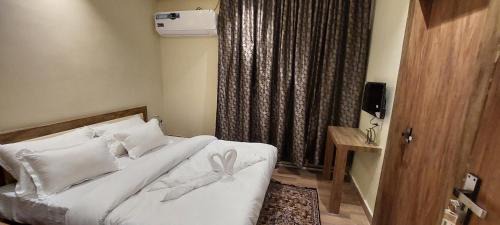 Double Room with Shared Toilet