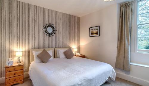 Double or Twin Room with Shower