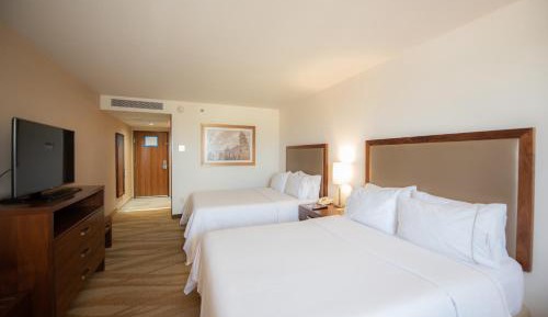 Standard Room with Two Queen Beds