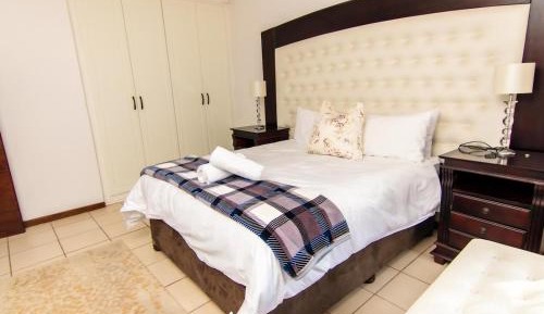 Standard Queen Room