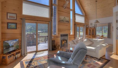 Two-Bedroom Holiday Home