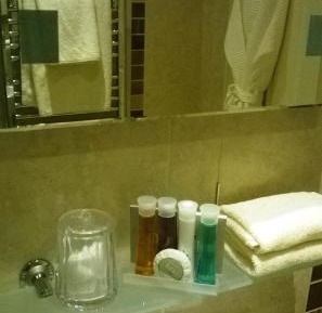 Twin Room with Private External Bathroom